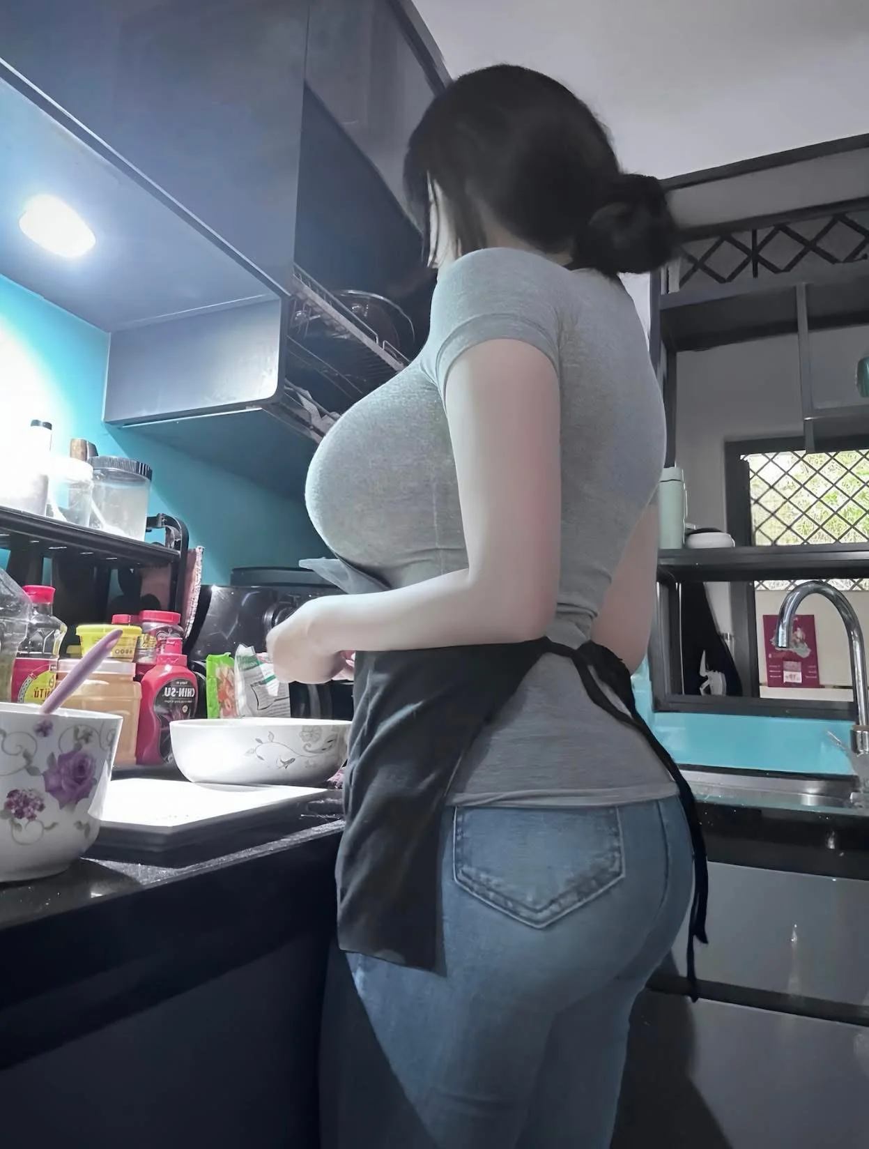 Pi Tiên: Hot girl 22 tuổi quyến rũ và sức hút không thể chối từ