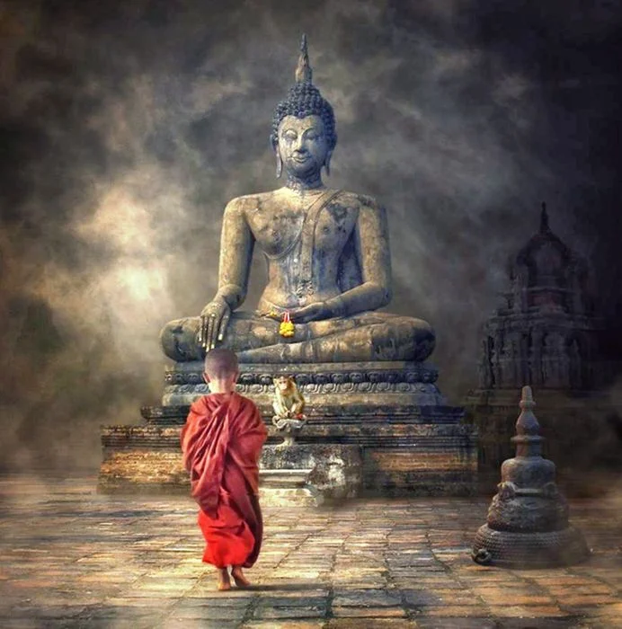 hình ảnh phật bình an với nhà sư nhỏ tại ngôi đền cổ