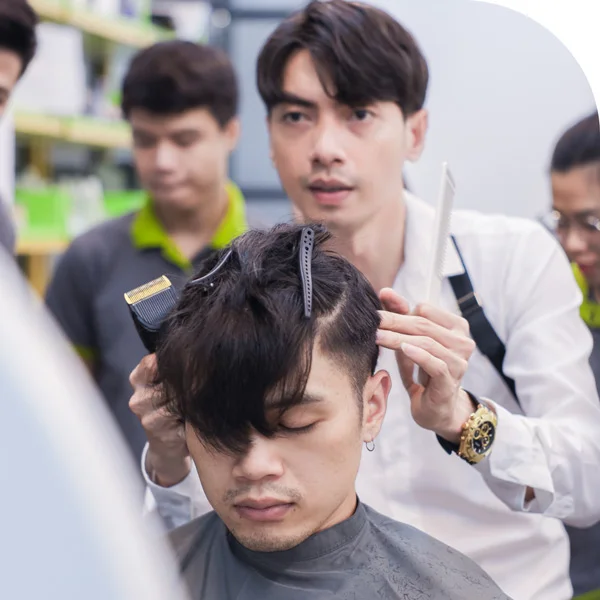 Học Cắt Tóc Nam Nữ - Đào Tạo Nghề Cắt Tóc Chuyên Nghiệp