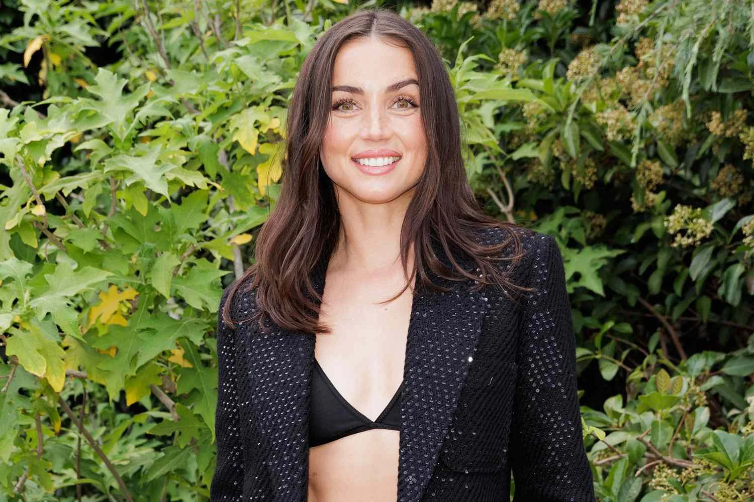 Ana de Armas Opens Up About Why She Left L.A. to Live 'Off the Grid' in Rural Vermont