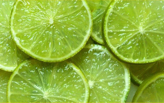 Ảnh nền xanh tươi mát từ lát chanh cắt mỏng
