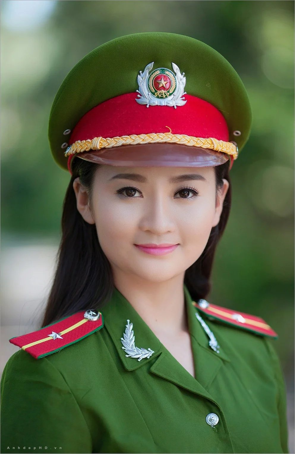 Hình Ảnh Nữ Công An - Những Bông Hồng Thép Cực Xinh Đẹp