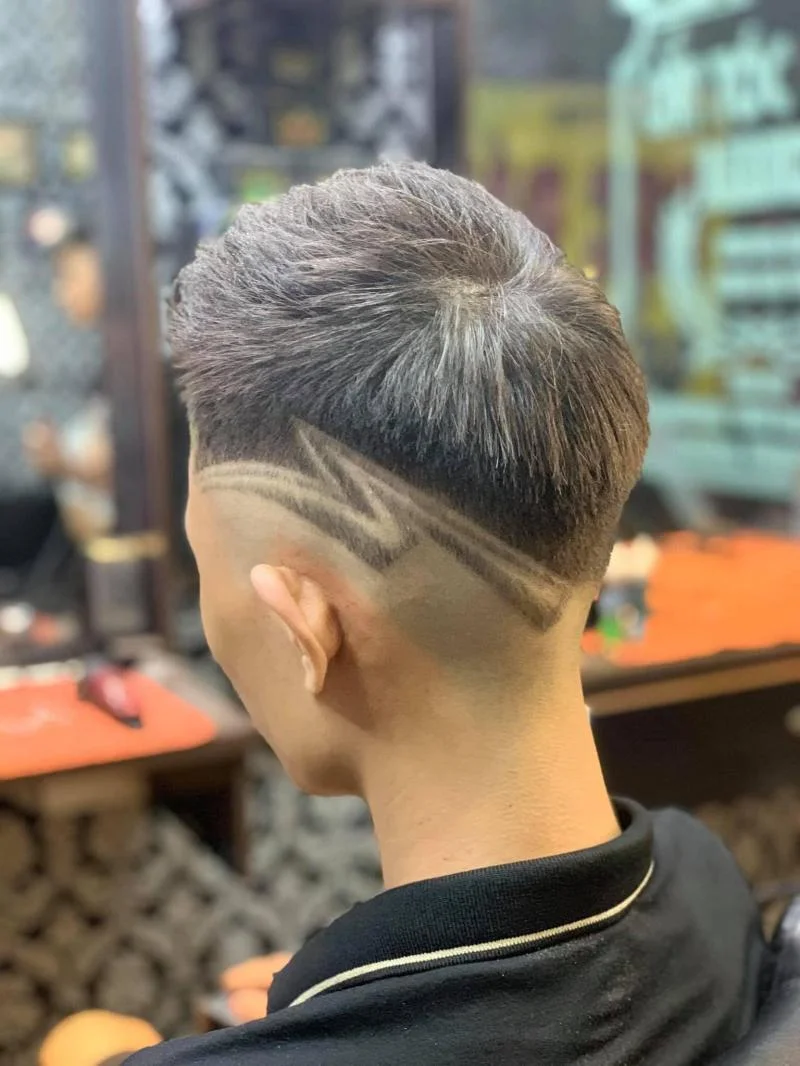Kiểu tóc nam cạo fade nghệ thuật