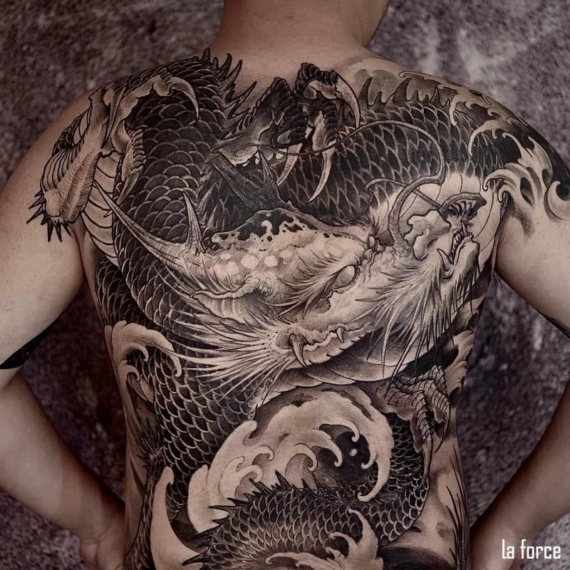 hình xăm rồng ở lưng